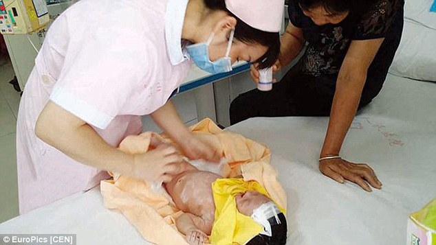 Air Hujan Bantu Selamtkan Bayi